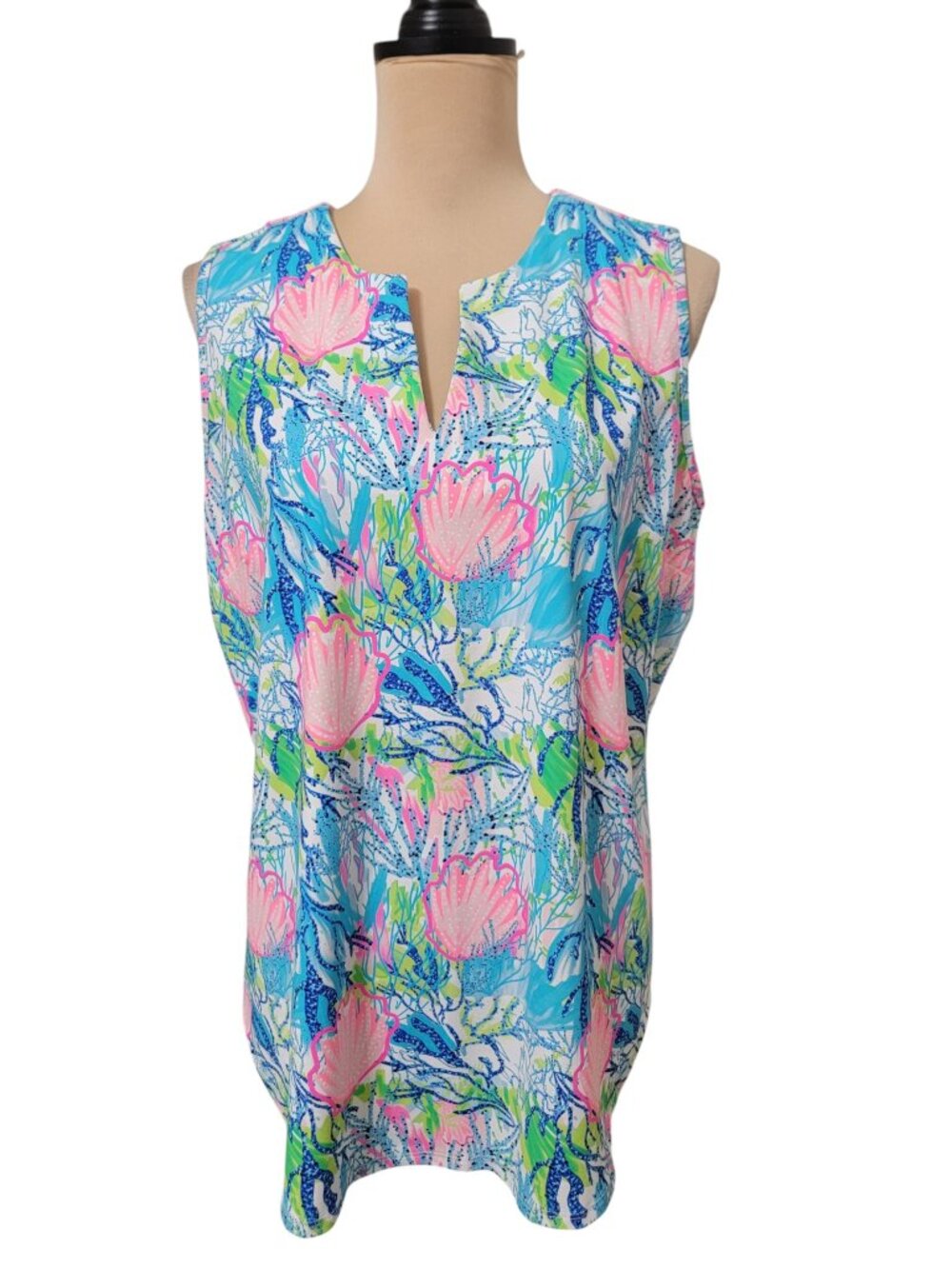 Anthony's Size XL Vibrant Aquatic Sleeveless V-Notch Neckline Top